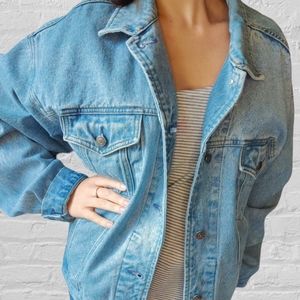 VINTAGE 90’s | GAP | MEN'S | DENIM TRUCKER JACKET | 100% COTTON | LIGHT WASH
